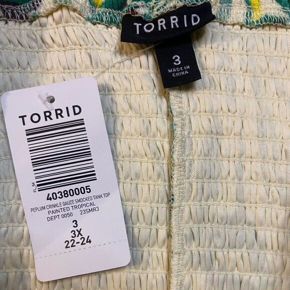 Torrid Green Tropical Floral Print Crinkle Gauze Smocked Tank Top - Picture 8 of 9